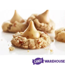 Hershey's Gold Kisses Caramel Creme Candy With Pretzel Bits: 60-Piece Bag -Candy Promotion Store hershey s gold kisses caramel creme candy with pretzel bits 60 piece bag candy warehouse 3