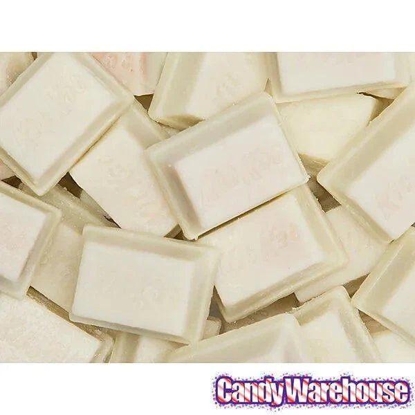 White Chocolate Kit Kat Minis Candy: 7.6-Ounce Bag 3 White Chocolate Kit Kat Minis Candy: 7.6-Ounce Bag - Image 3